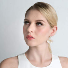 Laden Sie das Bild in den Galerie-Viewer, The Venus Lash Belle  (1 Pair)