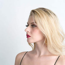 Laden Sie das Bild in den Galerie-Viewer, The Venus Lash Glamorous